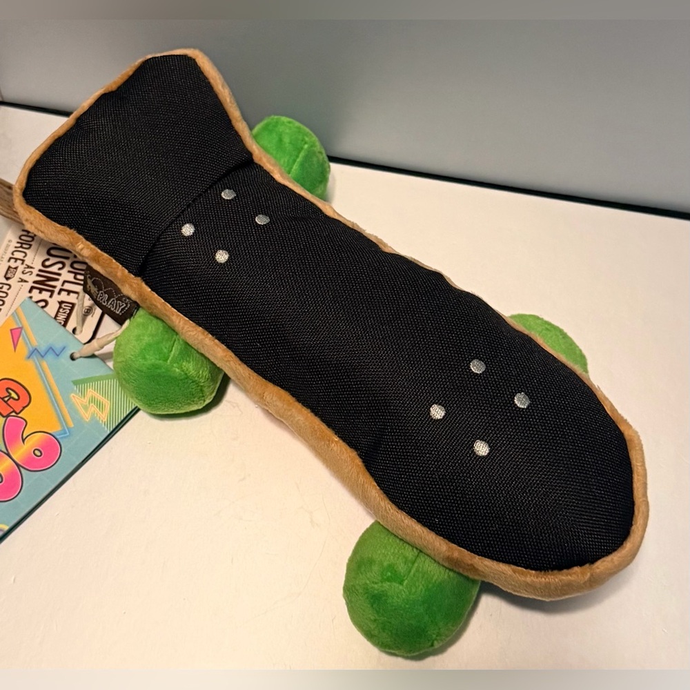 Classic 90’s Skateboard Plush Toy For L/M/S Dog - Picture 8 of 8